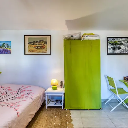 Douceur Mediterraneenne Apartment *